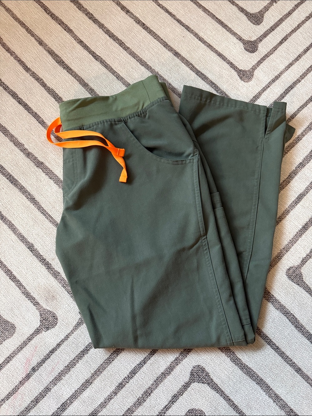 Figs Kade Scrub Pants in Moss